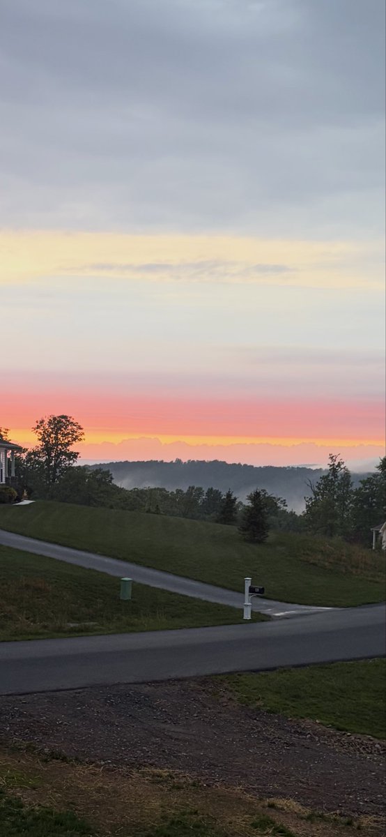 TonyLumbis's tweet photo. Reporting in from Morgantown on Smoke Watch ‘26. View looking north over the mountains tonight vs. the same shot from earlier this year. @mikestanislaw @epawawx @SevereWeatherPA @NWS_MountHolly @WeatherWorldPSU https://t.co/3zBXip3tb3