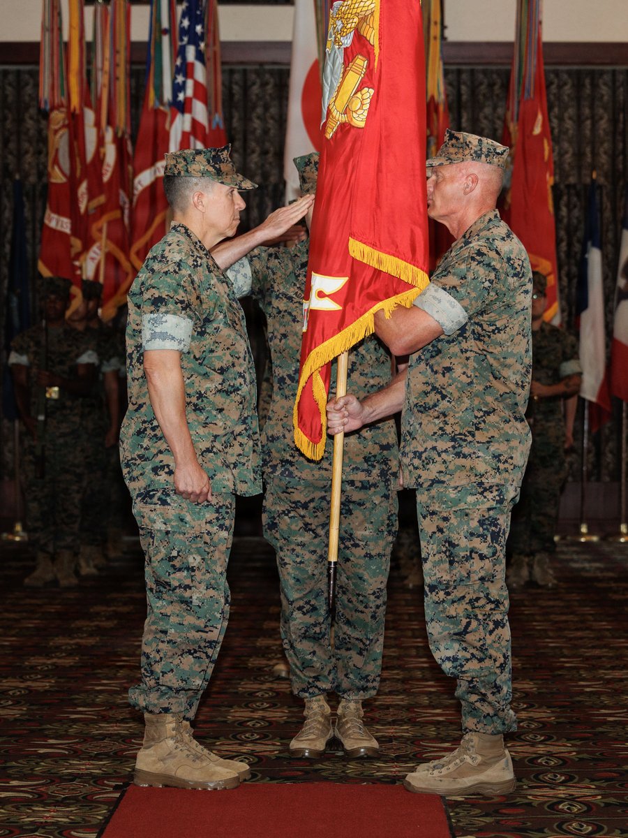 PacificMarines's tweet photo. #PacificMarines this week were active across the #IndoPacific reagion!
- @iiimef_marines conducted a #ChangeofCommand Ceremony.
- @1stmardiv - #Marines conduct #amphibious #exercises
📸: Cpl. Justin Cledera & Lance Cpl. Alexis Ballin | @USMC @IIIMEF @USPACOM @1stMEF https://t.co/0K0I2wCKz1