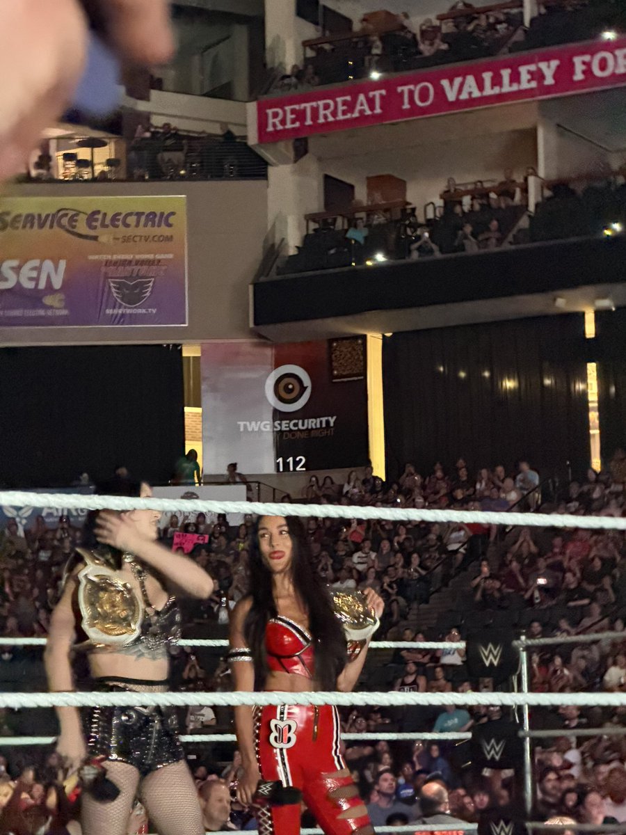 BellaArmy4L_'s tweet photo. Brie and Paige are in the ring and getting ready to speak in front the audience in Allentown, PA, before getting interrupted by Dominik!  

Credits: @kiiingucey 

@NikkiAndBrie @Saraya #WWEAllenTown https://t.co/JzVExYyujH