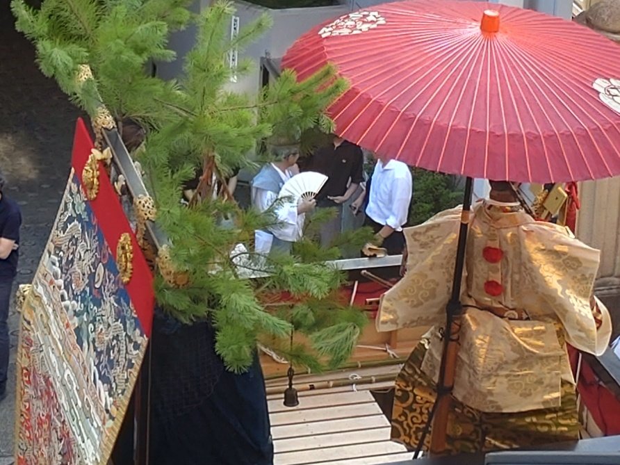 ring_hillnesky's tweet photo. 宿が山伏山の前だったので部屋の窓から山伏がくるくる回るのが見えました。 https://t.co/cIBJzoAe47