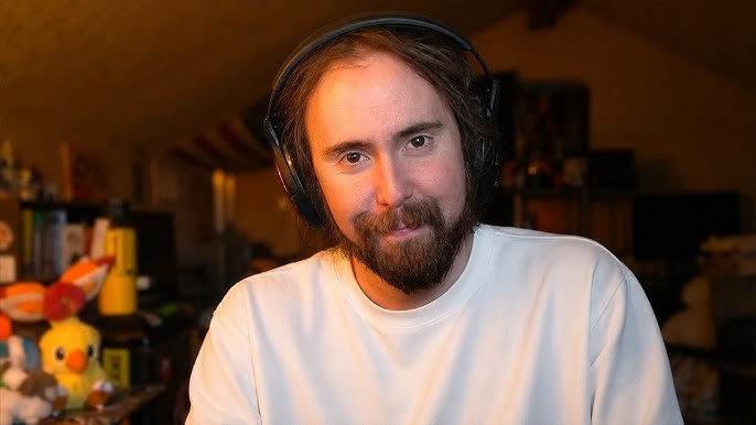 Leigha_Sapienti's tweet photo. Rumble streamer Tectone (Asmongold's Frogan) gets oddly pissed off that Twitch Streamer Asmongold has a girl over at his house. https://t.co/DYHUXS5Srp