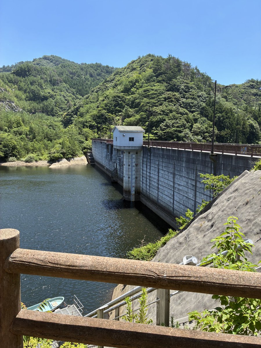 piyo26sp's tweet photo. ダム遠征in隠岐

ダムを見に、ダムカードをもらいに隠岐へ

ついでに観光

こないだ使った石見空港の限定版ダムカードもゲット

銚子ダムの限定版はネット申請だったので後日

これで残るは見島1枚だけ
8/31までに見島行けるのか問題

#ダム活
#隠岐
#ダムカード
#ダム遠征 https://t.co/vYJaFMPcJY
