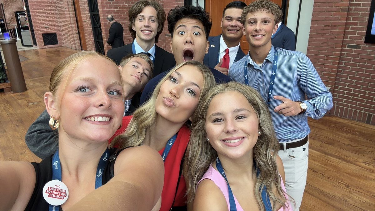 Kate Newcomb tweet media