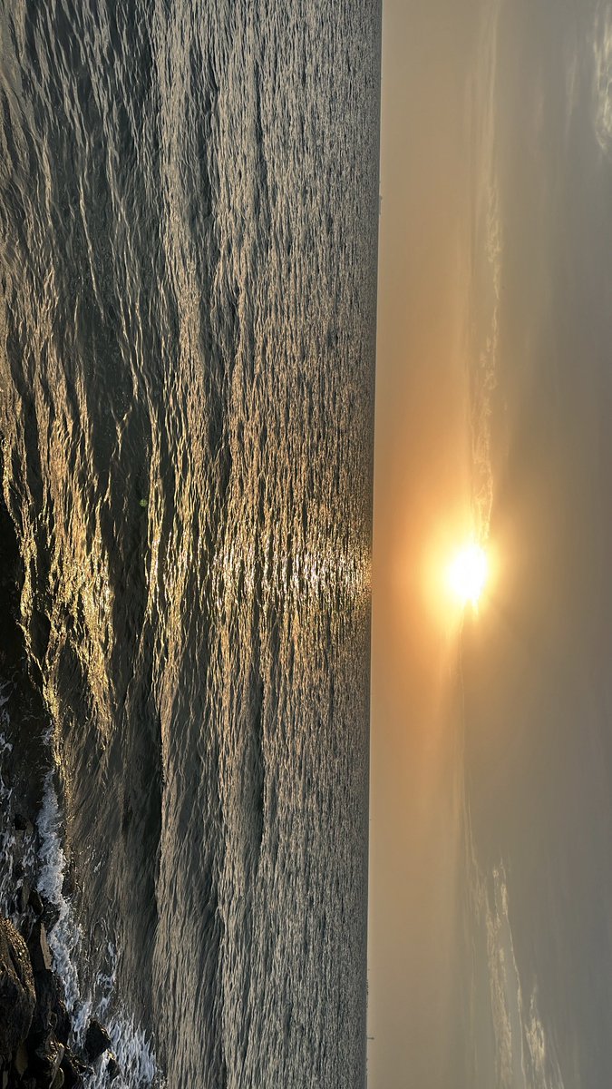 Wlli3l's tweet photo. غروب وبحر 🌅📸 https://t.co/xETcwZIGZV