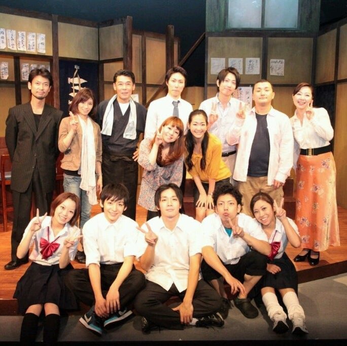 kentakida's tweet photo. 先日、ピエロの涙のボクの羽根
から5000日だったそうです✨
時が経つのは早いなぁ、、、
ボク、舞台立ってるなぁ、、、(xдx;)

#東京カンカンブラザーズ 
#ピエロ https://t.co/KjyDt6Otbr