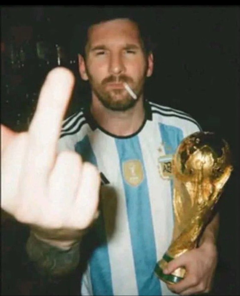 Roberto78431650's tweet photo. @arielipillo Seguí llorando gordo hijo de cien mil putas 🤣🤣🤣🤣🤣🤣🤣🤣🤣🤣🤣🤣🤣 https://t.co/sfyFZJwL3I