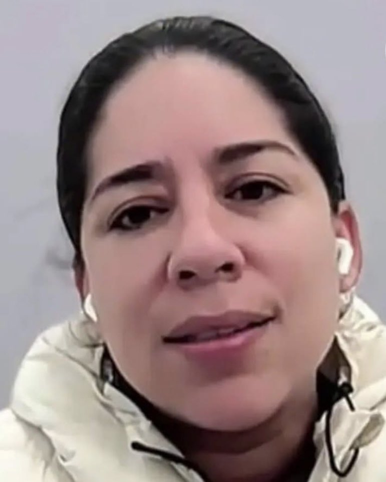 lahistoriaec's tweet photo. Y que no se resienta Mónica. La consejera suplente del @cnegobec María Cristina Kronfle propuso a este organismo que los candidatos a las próximas elecciones declaren si tienen o no carnet de discapacidad para que luego se verifique la validez de este documento en las instituciones competentes. Recientemente, la candidata a la alcaldía de Guayaquil, @MLuzarragaEc se molestó y cortó una entrevista porque le hicieron esta pregunta. Dijo que era un tema privado.