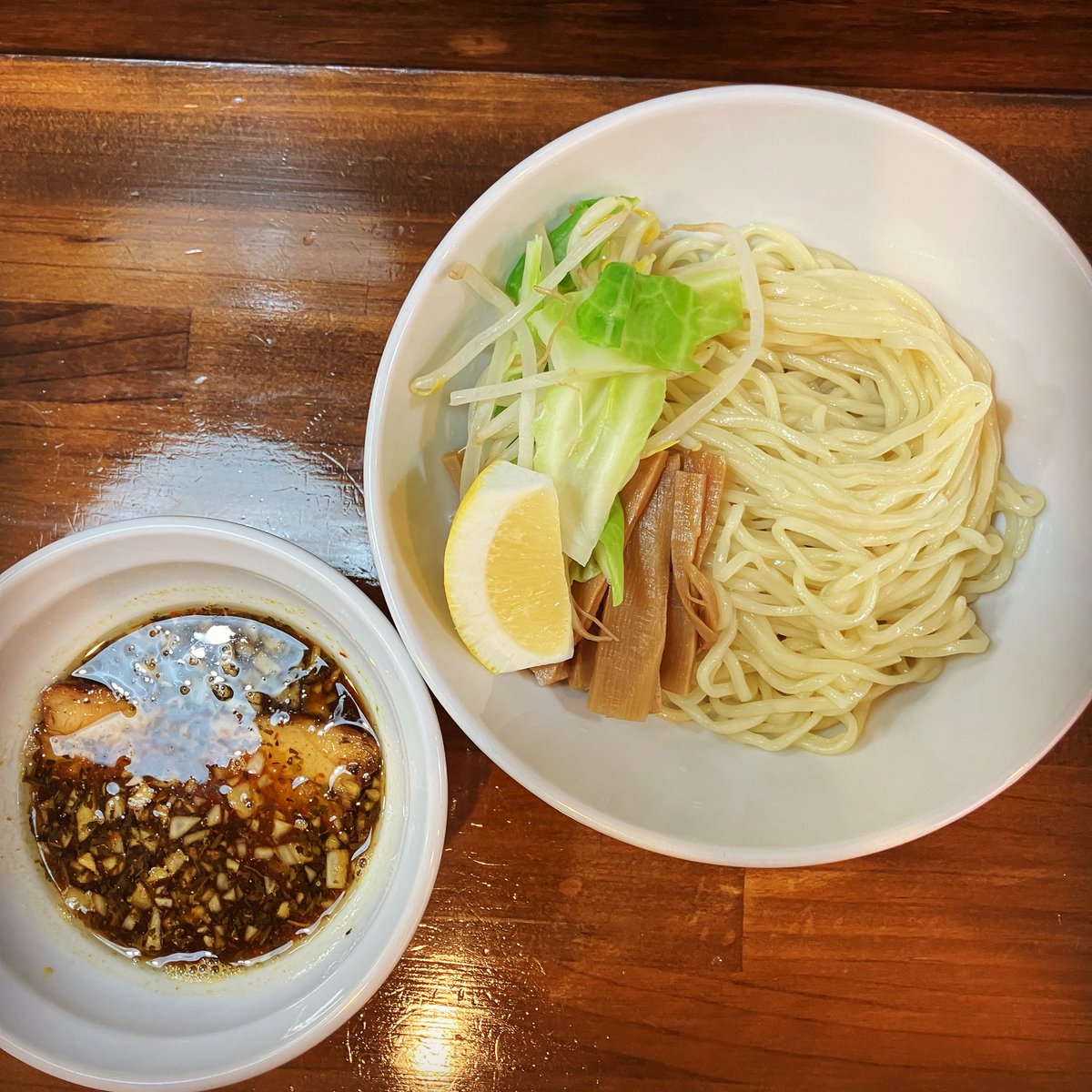 hachozihibiki's tweet photo. おはようございます。

本日17日はレギュラーメニューと限定「和風出汁のスープカレーつけ麺」で営業です。

限定はさっぱりして蒸し暑い今日のような日にピッタリ！

チーズご飯マストです！ https://t.co/ZohAOem32t