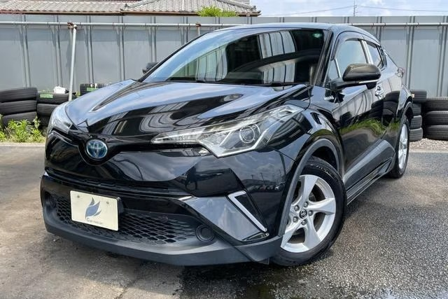 joelcarimporter's tweet photo. 💥2017 TOYOTA C-HR, (Japan🇯🇵 import)

⛽1.8L Hybrid/Petrol | ⚙️ Auto | 🚘 2WD
👌Good condition 

💰UGX - 57M Total Cost (Taxes Included)

📞 0762720744 | 0768153820
💬 https://t.co/IDUJe25xMk https://t.co/WMJMo60MPg