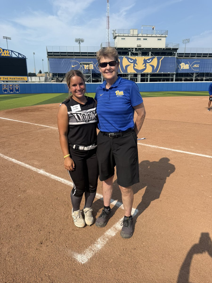 angiegallo01's tweet photo. Had a great time at the @Pitt_SB camp! Thank you to the coaching staff for a great experience and the opportunity to learn. I appreciate all the time and effort that went into running such a great camp!💛💙 #GoPitt @PITTcoachallard @Coach_LWood @jschurr7 @Forever_Jordann https://t.co/XNjZvTElss