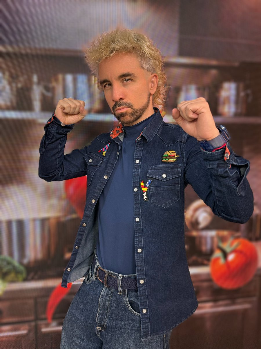 MasterChefMx's tweet photo. ¡Aquí no se nos escapa ni un solo detalle! 👀🔥
Mañana a las 6:00 p.m. te esperamos para comentar los mejores momentos, las sorpresas y todo el sazón de #MasterChefMx 24/7. 🍳😉 #ElOtroLadoDeLosRealities #PodcastEnAzteca https://t.co/LE1gLdWdgV