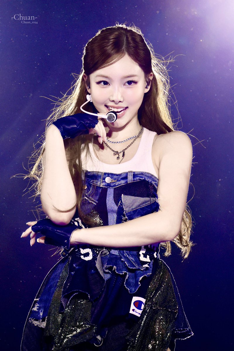 imnayeonarchive's tweet photo. https://t.co/zk4WqTEHS4