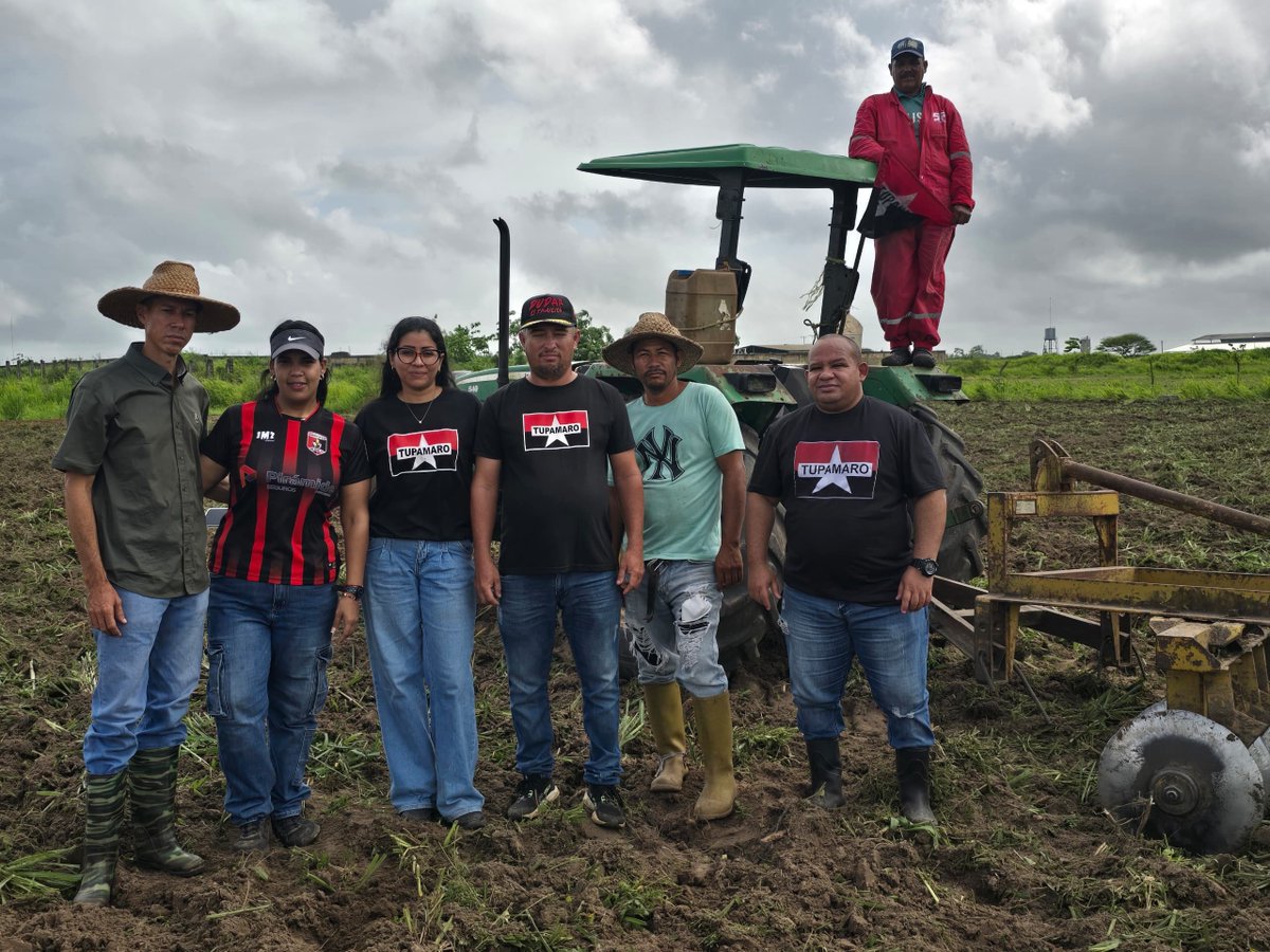 OrienteMRT_'s tweet photo. En el municipio Maturín, estado Monagas, nuestra militancia incia con la mecanización de tierras en el Concejo Campesino Simón Bolívar. Un paso fundamental para potenciar el trabajo de nuestros productores, quienes con esfuerzo nos han alimentado en los momentos más dificiles. https://t.co/YIz3kh1y8R