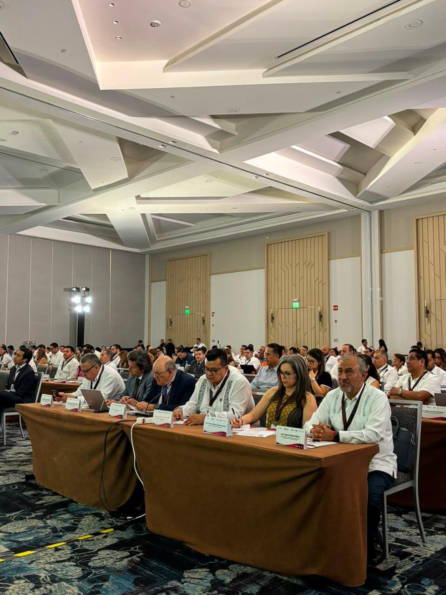 PabloTrejoIzt's tweet photo. la transformación digital y la innovación hacendaria de diversas entidades del país. Consolidar herramientas hacendarias eficientes es una prioridad para el beneficio de la ciudadanía.

#EquipoPabloTrejo #PabloTrejo #InnovaciónDigital #CatastroMéxico #GestiónPública https://t.co/kAPEro5AJf