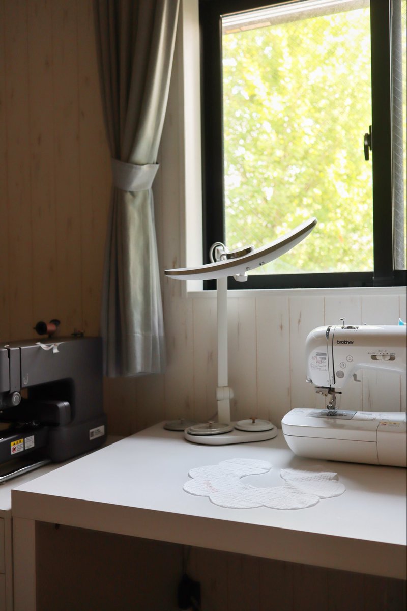 staub_yuu's tweet photo. ミシン部屋模様替え。 https://t.co/Wzil9Rg3GI