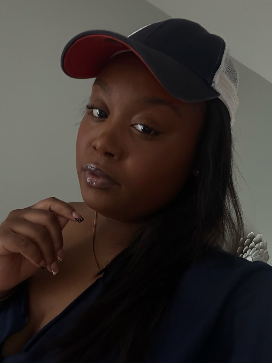 KAveyell's tweet photo. bc i never post me el o l https://t.co/BBzC3WGSa1