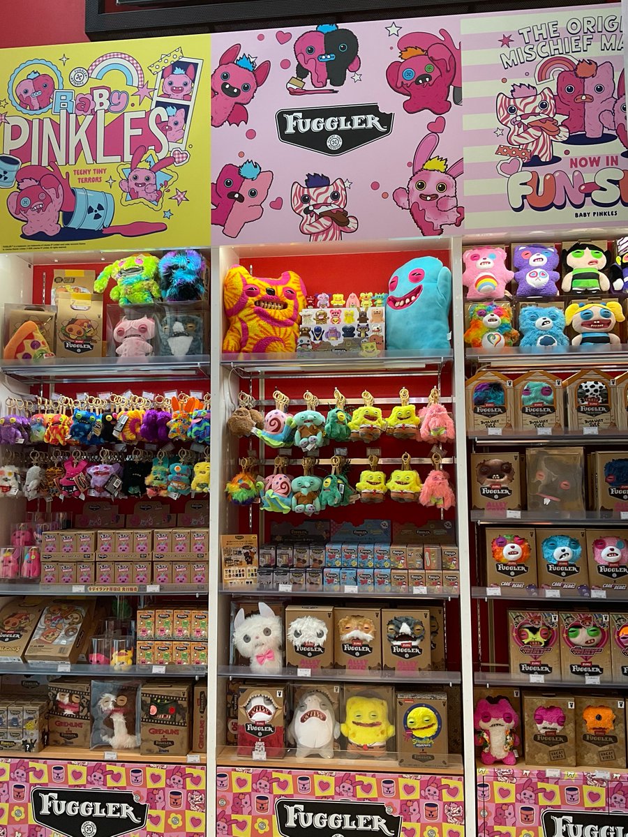 h_kiddyland's tweet photo. ⚡️#FUGGLER⚡️
本日より、1F特設会場にてファグラーイベントがスタートです✨
先行販売のピンクルズを含めた大勢のファグラーが大集合中💖
税込2,200円お買い上げごとにステッカーもプレゼント🎁
当たり券が入っていたら、スペシャルファグラーのプレゼントも…✨

この機会にぜひご覧ください🌟 https://t.co/EKwpb3Ubrn