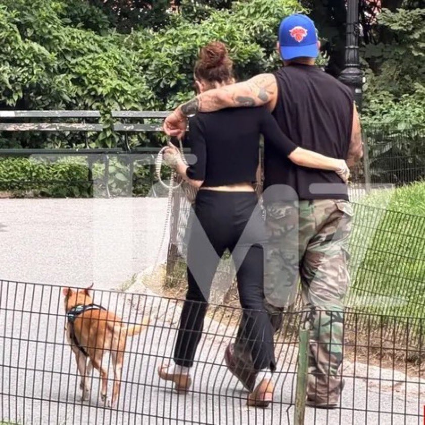 petaldotted's tweet photo. mama and papa going out on a walk with their son https://t.co/EZiHa0FIJK