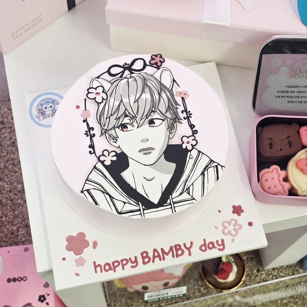 _Yunie__'s tweet photo. #26_밤비꽃이_활짝_피었습니다
#꽃보다_밤비
#Bamby_effect
퇴근후에 방문한거라 선착에 못들어 받지는 못했지만 😢
너무 예쁘고 귀엽게 잘꾸며져 있어서 행복했어요
잠깐이었지만 행복한 시간이었이습니다
감사해요💗 https://t.co/0K2JnOhKAC