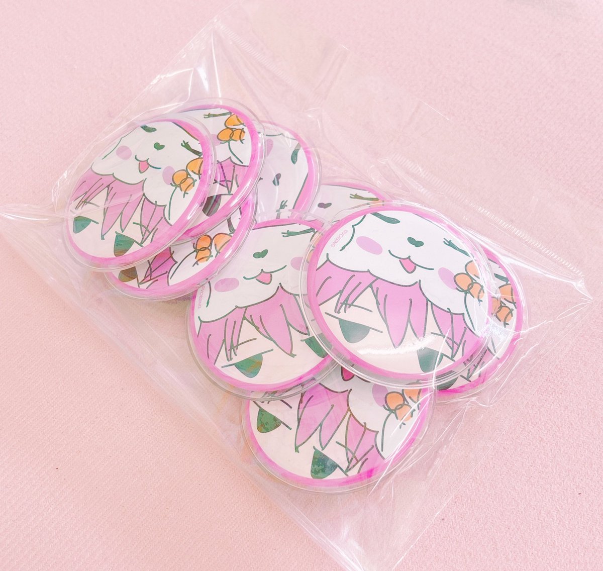 📢✨新着グッズ入荷情報✨📢 🎀いれいす…ないこ 缶バッジセット