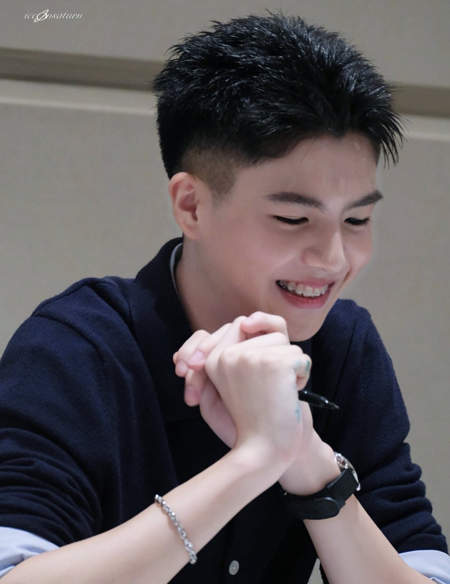 keajton's tweet photo. sayangku i'm here for u, karirmu masi panjang dan aku akan selalu disisimu, aku kalo liat foto kamu rasanya sedih, semoga hal baik menyertai mu yaa🥺🤍 https://t.co/vFVXsoK6gt