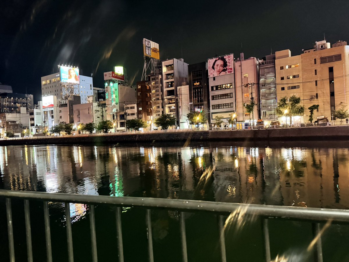 achan1102pe's tweet photo. 出張で福岡に行ってきました！
飛行機のせいなのか、喉がとっても痛いです🥲 https://t.co/PwkwSfHidt