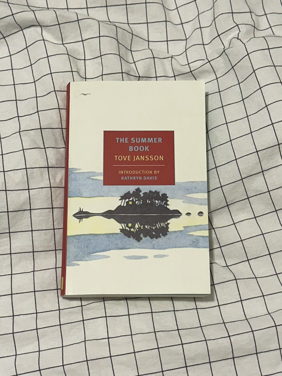 Yuniealt's tweet photo. I adore this book https://t.co/31EXdlauzl