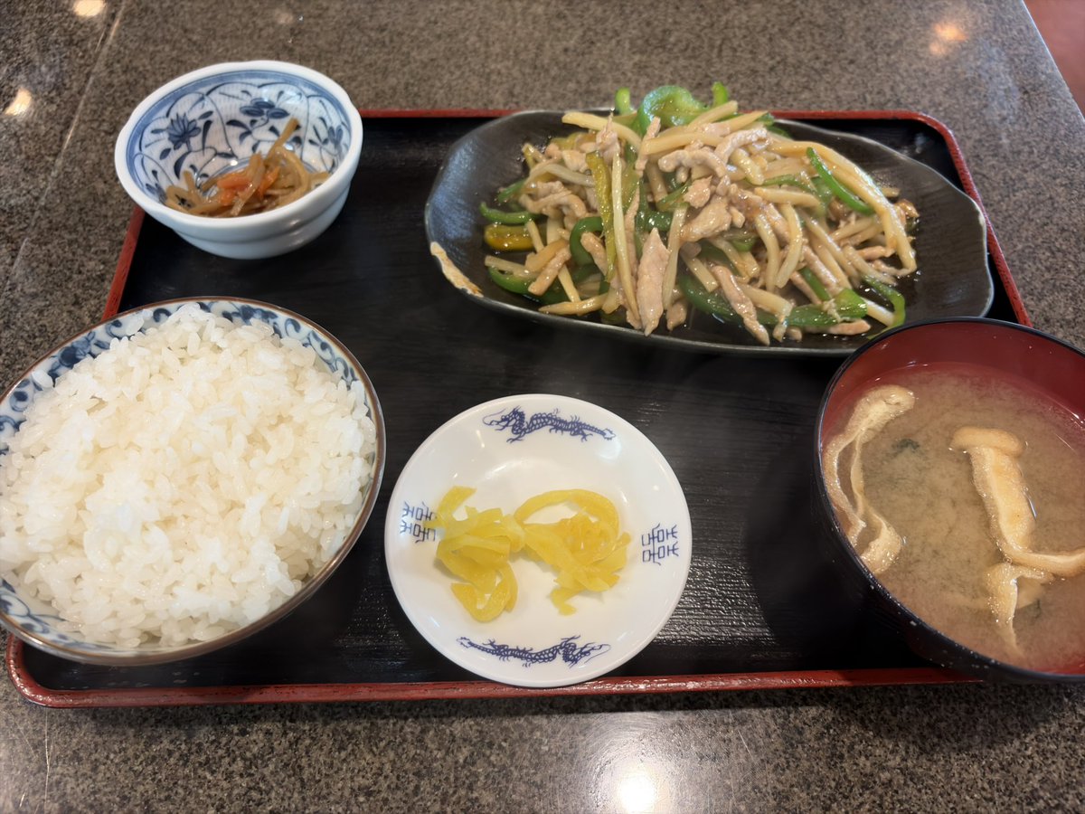 39RE2's tweet photo. 萬里来た https://t.co/oOHqjP2Xu3