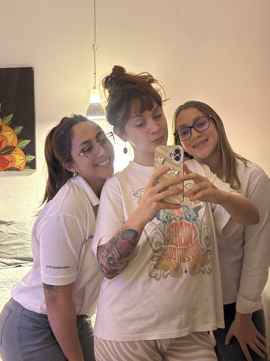 Luliipedottii's tweet photo. Mis amigas❤️ mi factoría 🔱❤️‍🩹 https://t.co/zuCl7x75TO