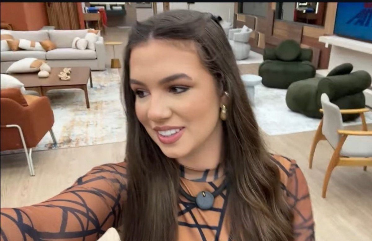 GiseleNatural1's tweet photo. BIANCA CAMPEÃ DO CORAÇÃO ❤️ 

Você é maravilhosa e tem o mundo aberto para você, sucesso na vida, Bia! ❤️
@EuBiaBecker 
#FinalCasaDoPatrão https://t.co/CUhT3Bipda