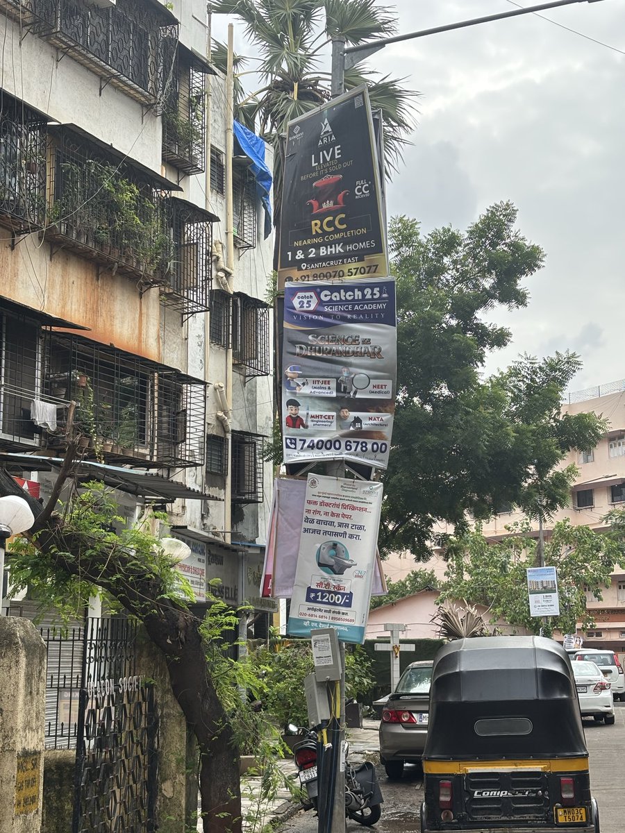 TonesInAction's tweet photo. @TawdeRitu @AshwiniBhide @CMOMaharashtra @mybmc @MCGM_BMC DOES BMC EARNS THROUGH THIS ,EVERY STREET,POLITICAL HOARDINGS ,WILL MUMBAI EVER BE HOARDING FREE ,ONCE IT KILLS SOMEBODY THEN THERE WILL BE CORRECTIVE MEASURES @richapintoi @timesofindia @CPMumbaiPolice 🙏 https://t.co/5GTypcAtOX