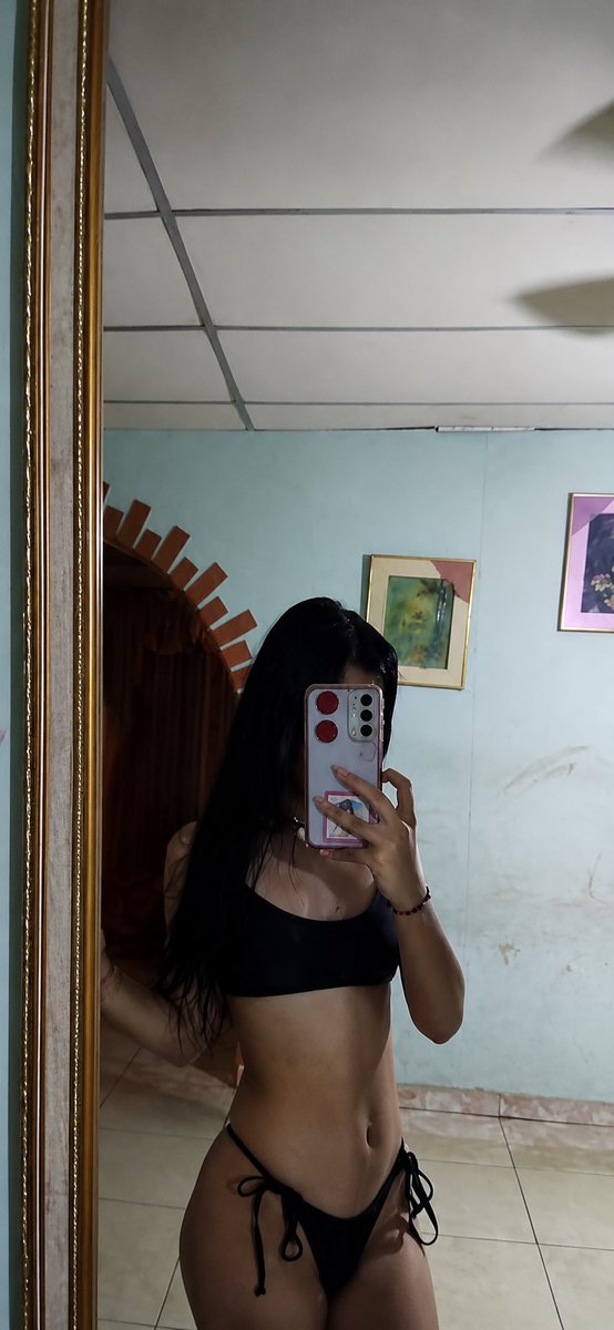 DanielaGutrph's tweet photo. Maybe I should show a little more… 👀🖤
Link in bio. https://t.co/fsaCtqz8I1