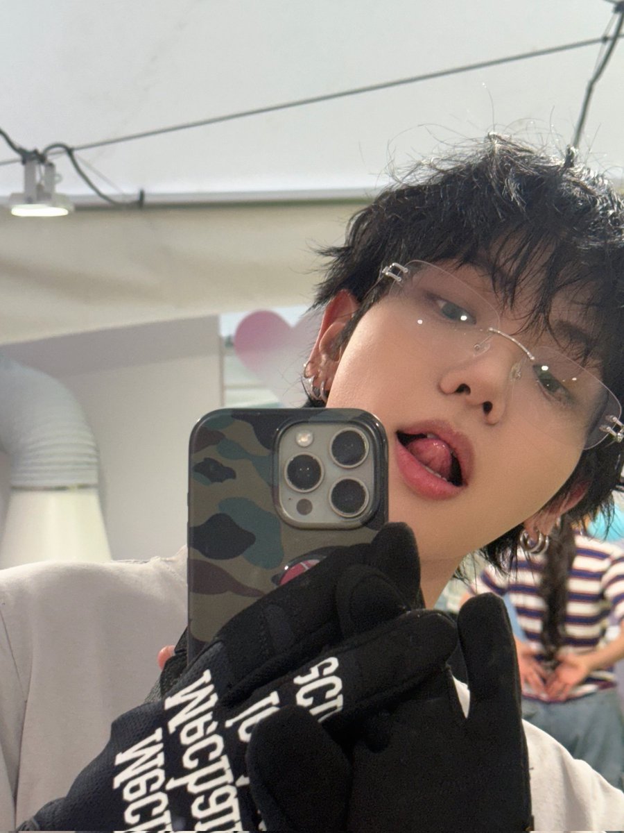 열 tweet media