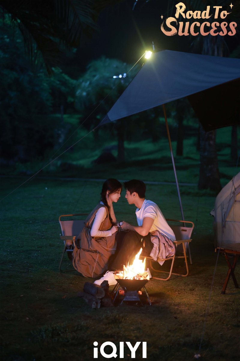 iQIYI_japan's tweet photo. 寄り添う伴走こそ、林晩星と王法の愛の告白💗
🌟『#星のように煌めく』iQIYIにて好評配信中！
主演：#チェンジンコー #ユーシューシン (Listed in order of surname stroke count)
✨高精度日本語字幕付き✨
👉APP: https://t.co/jAS2XdEKip
👉SITE: https://t.co/T08GT2DvPy
#roadtosuccess #iQIYI #灿如繁星  ( #吕煜 ) #陈靖可 #虞书欣 （按姓氏笔画排序）#RoadtoSuccess #ChenJingke #YuShuxin (Listed in order of surname stroke count) #EstherYu #中国ドラマ #ドラマ #華流 #華ドラ
🎁日本年間サブスクリプション、初回20％OFF🔥
今すぐ購読：https://t.co/LP5zCmLSp4
