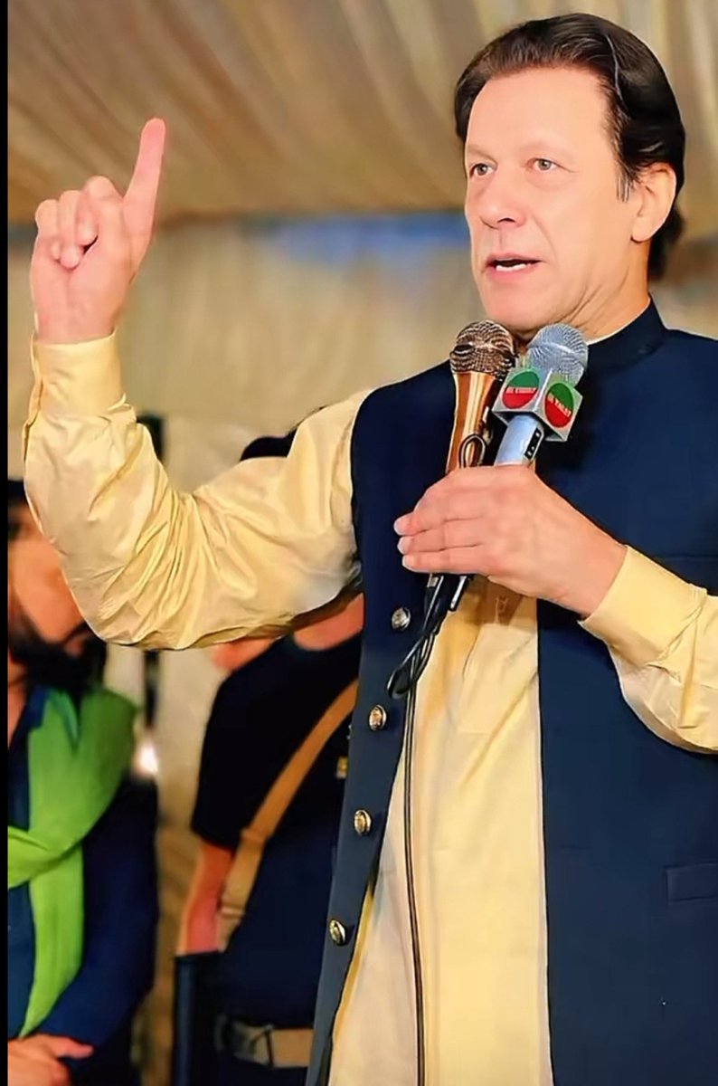 wasima95245's tweet photo. السلام علیکم ،صبح بخیر

"ہم تیری ہی عبادت کرتے ہیں اور تجھ ہی سے مدد مانگتے ہیں"
یا اللہ پاک عمران خان کی حفاظت اور مدد فرما،آمین https://t.co/I6ZOmljnNt