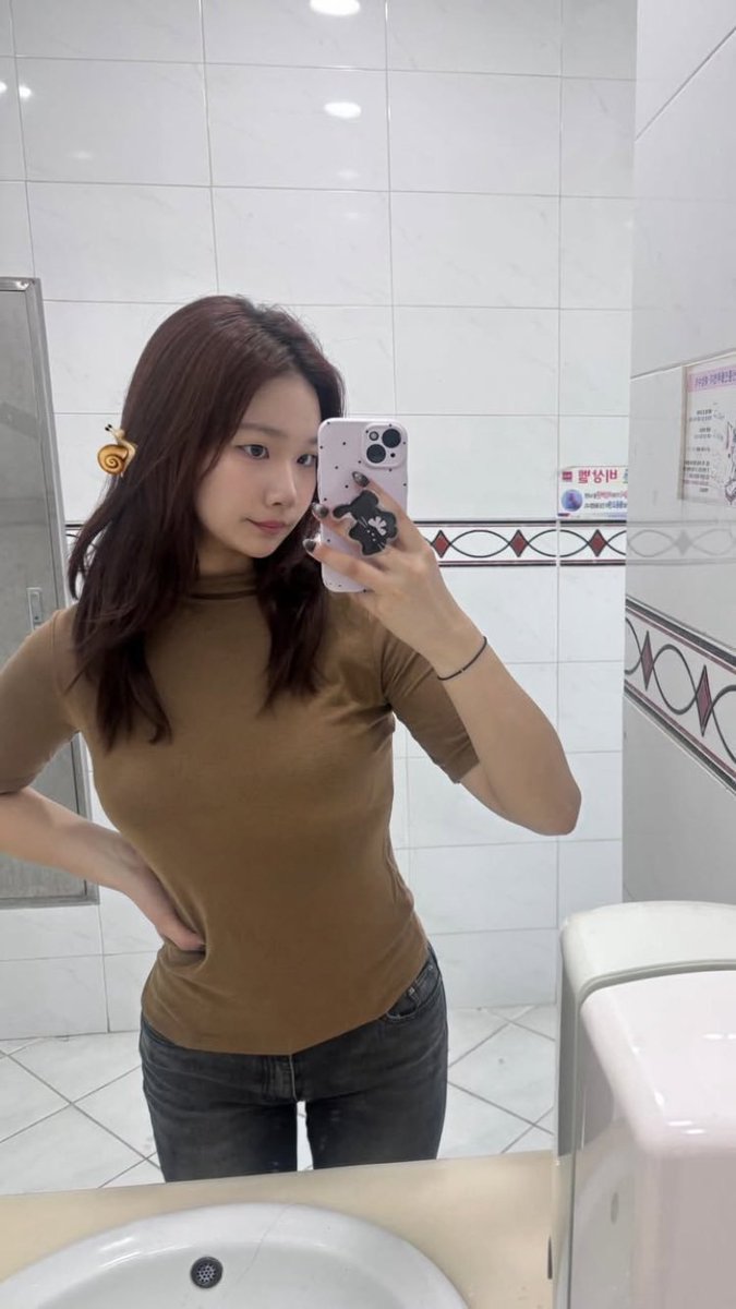 masulchoi's tweet photo. 장지희/06년생/부산 https://t.co/NVKsAUGkPy