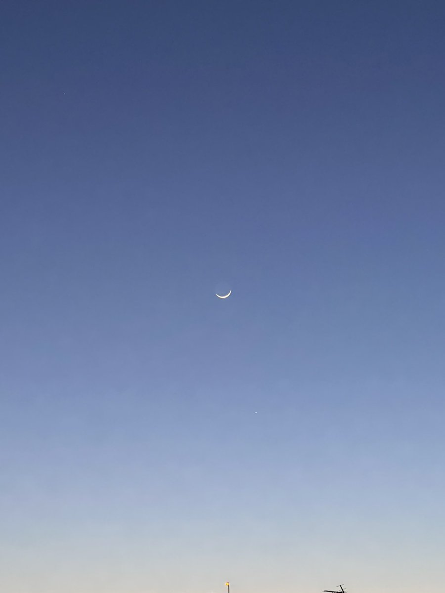 uramisan's tweet photo. 記録に残すことも怖くて写真から逃げた
ここに立つことも恥ずかしくて失礼だ https://t.co/4Sz1uEBwy4