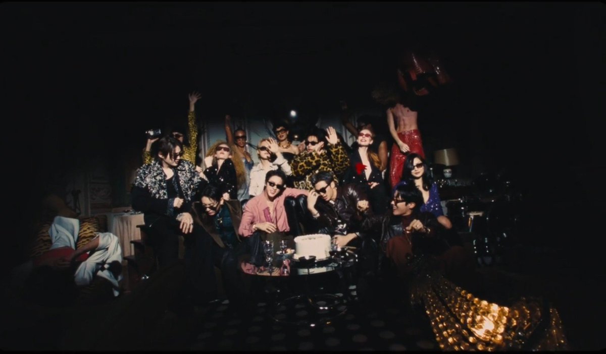 winterrenoir's tweet photo. PARTY ANIMALSSS https://t.co/2upWboWZHr