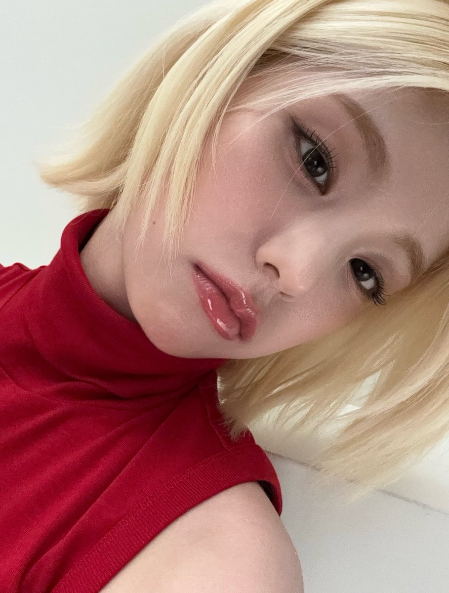 SecretSnakeClub's tweet photo. big ol hearts in my eyes https://t.co/QIOTtlXbrO