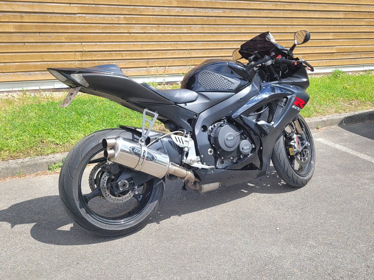 akhy_Fraba's tweet photo. Duo Megane 2 / MT-07 to GSXR 750 / E60 530D 😈 https://t.co/tfpq9oj1GS