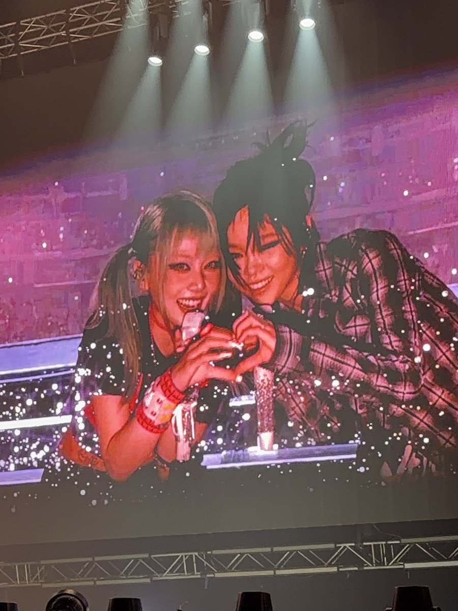 greggybuys's tweet photo. took these photos from the concert!!!

#XG
#XG_WorldTour_THECORE https://t.co/Jemx3L41me