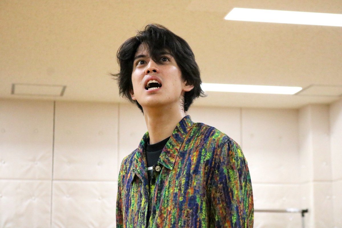 ragiragihoux's tweet photo. ◤◢◤◢◤◢◤ ◢
あした遂に初日🤡
◤◢◤◢◤◢◤ ◢

いちご一族の珍公演『#おハムレット』
2026年7月25日(土)26日(日)
SOOO dramatic! (入谷)

皆様のご来場を大騒ぎでお待ちしてます

出演：内田倭史 大塚瑞季 須田遼太郎
作曲/演奏：吉岡翼
作：島川柊
演出：谷風作
https://t.co/UjfrbjdC3N https://t.co/PecW99otls