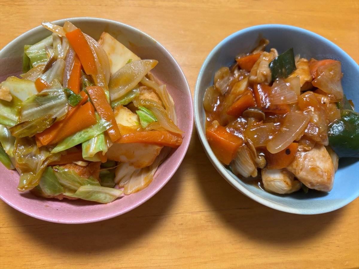 ibd_cd_neko's tweet photo. 最近のご飯
暑いとお刺身や酸味のあるもの食べたくなる🫠

ピーマンまるごとレンチン煮浸し作ったら種まで美味しく食べられた😳
また作ろう。 https://t.co/PMpNueFQJV
