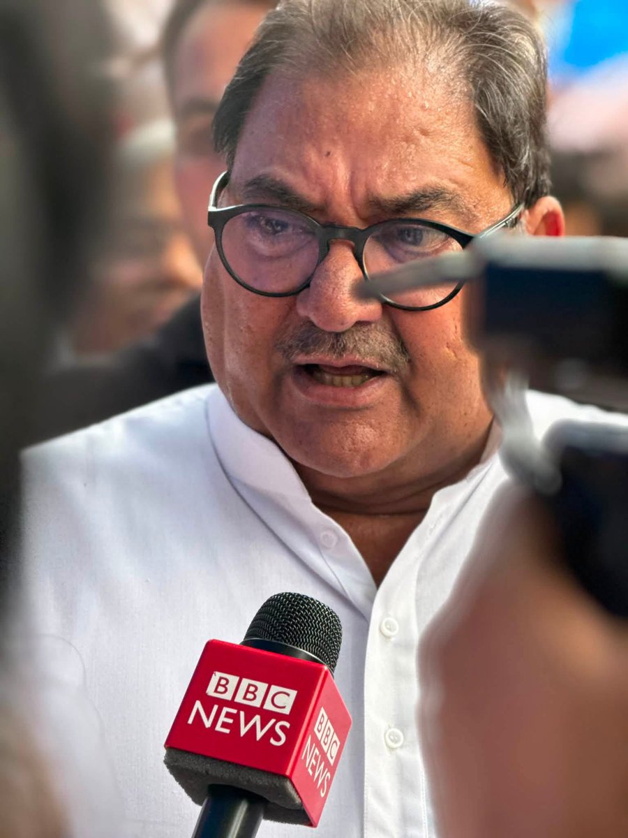 AbhaySChautala's tweet photo. दमन से इरादे नहीं टूटते बल्कि संघर्ष ओर तेज़ होता है इसलिए लड़ेंगे, डटकर लड़ेंगे और जीतेंगे…

@abhijeet_dipke @Cockroachisback @CJP_for_India https://t.co/lMwpNWEmBV