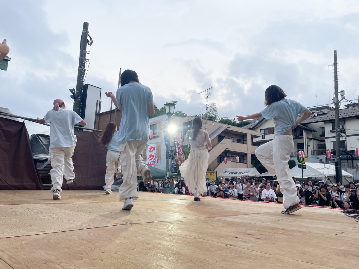 BraveChicken8's tweet photo. たまがわ夏祭り 1日目の「宇海-UUMI- with Function Family」ステージ✨
大空の下、熱い夏祭りが開幕‼️
明日7/25（土）も盛り上がるよー♪
#たまがわ夏祭り #宇海 #玉川学園商店会 https://t.co/qZNKcP8SdM