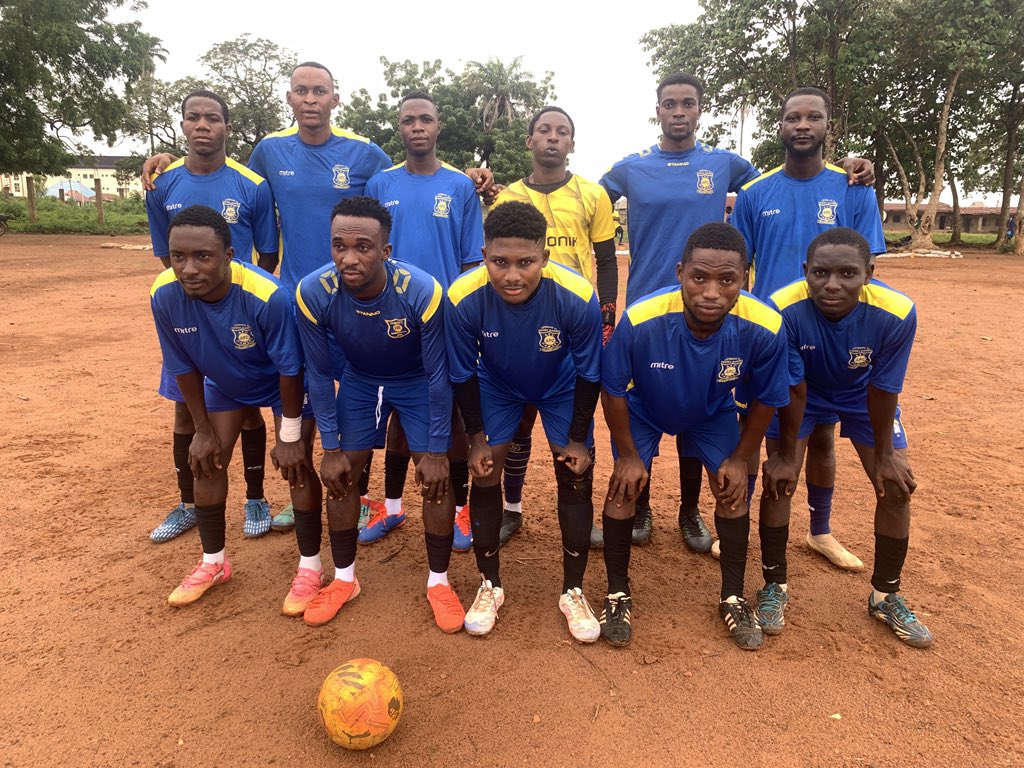 Sholeebaba's tweet photo. @SirJarus Thank you for remembering us ,as young as I am ,I have more than 5years experience now ,married with kids ,from one seminar to another ,NIS certified now ,host competition for them ,(I teach morals too and support their education) some of them will even buy kits (easy buy)😂 https://t.co/dpkLhOqMgN