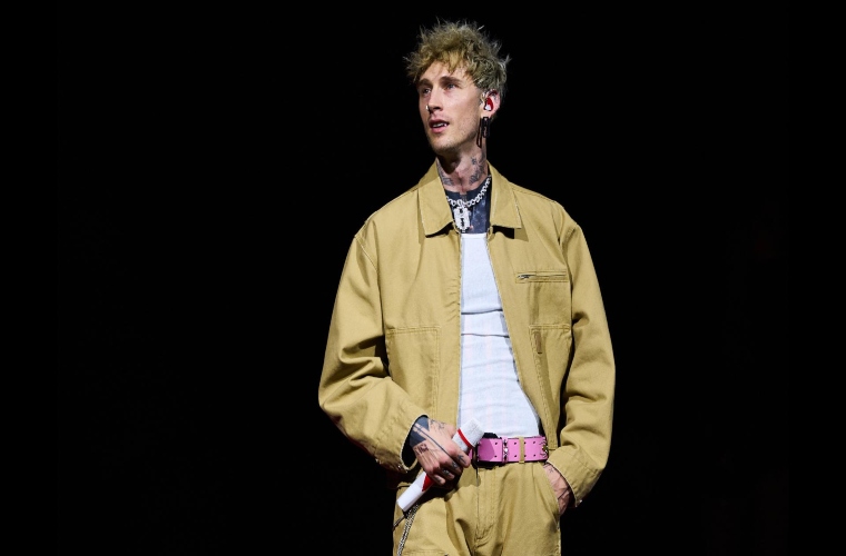Q92's tweet photo. Music News: @machinegunkelly to be joined by @wizkhalifa for MGK Day 2026!!! #mgk #wixkhalifa #mgkday26 #Q92
https://t.co/wNjXEPzYmu https://t.co/YmE5kZLCff