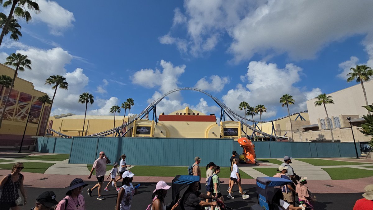 Midway_Mayhem's tweet photo. No longer a click bait coaster! https://t.co/cWU4AiJMUh