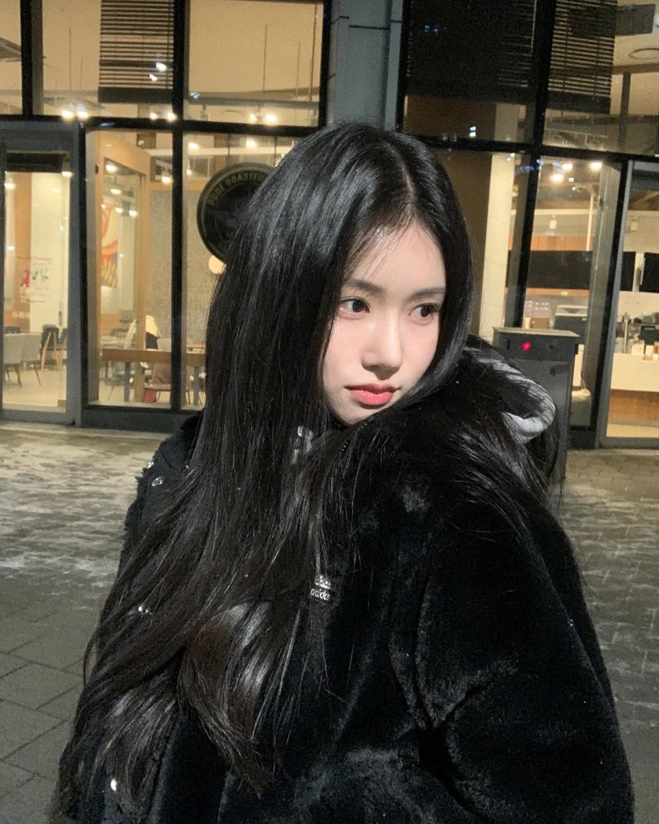 run_next_'s tweet photo. 쏘내추럴 픽서 사면 다 고정됨? 당장 내옆에 고정시키고 싶은 01년생,05년생 여자 둘이 있어가지고 https://t.co/NaOz5S8zxR
