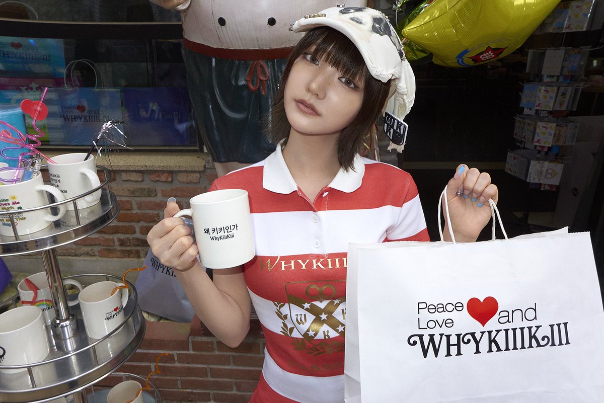 jiyupic's tweet photo. [WhyKiiiKiii] #지유 (Girls) Duty Free https://t.co/ojts5JM1ls